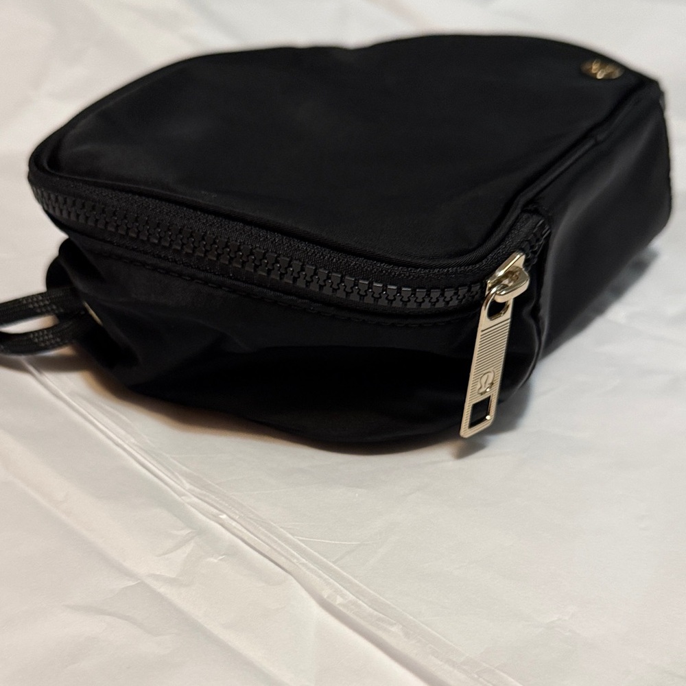 lululemon athletica Black Travel Organizer Pouch - Picture 4 of 11